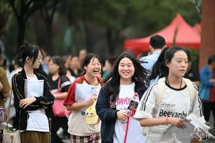 芬奇谈输球：我认为大家获得了一些不错的机会 但可能打得着急了